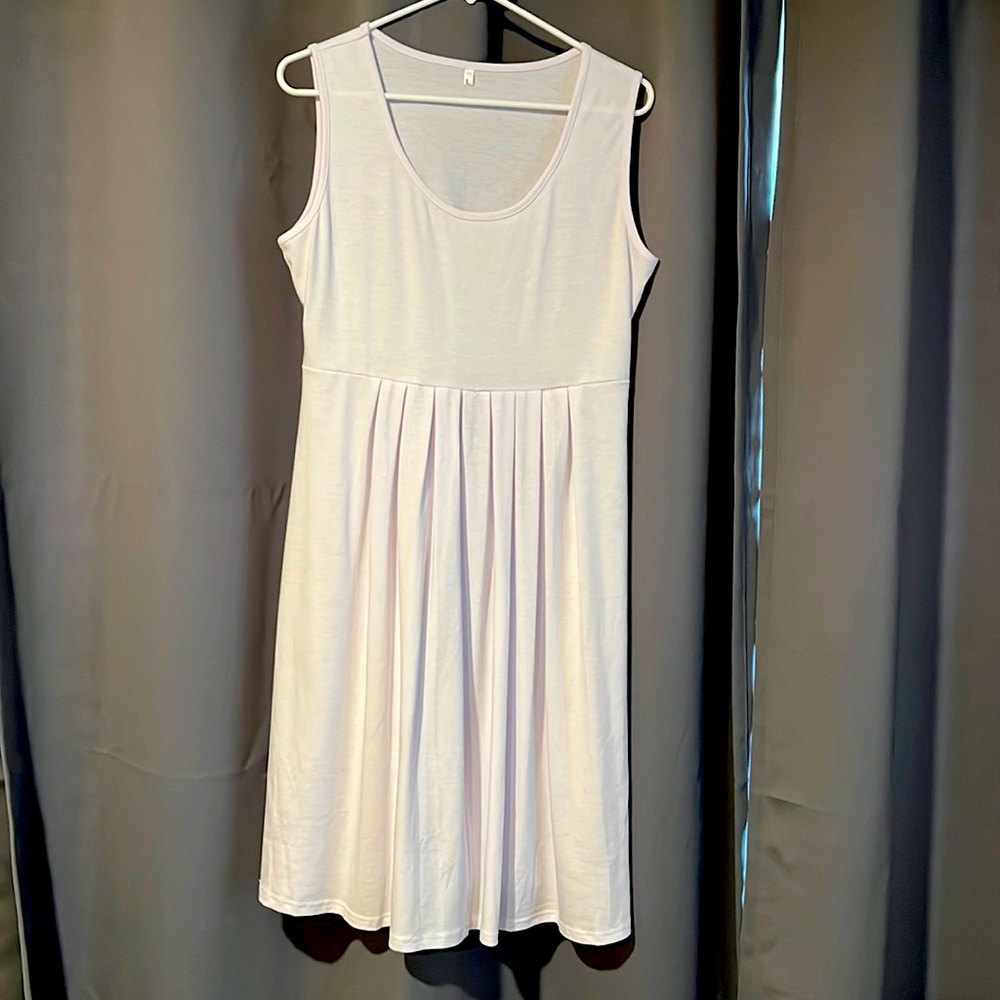 Size L white dress. Found on Amazon, never worn.
